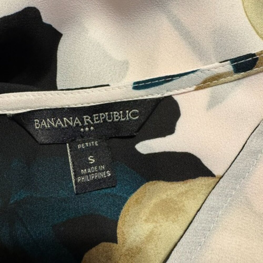 BANANA REPUBLIC FLORAL PRINT BLOUSE w/GORGEOUS PLEATED SLEEVES SMALL/PETITE #9 - Picture 7 of 8